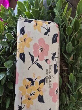 Kate Spade wallet floral design